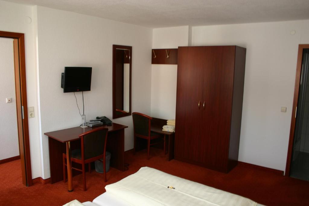 Gasthaus Traube Dettingen an der Erms Esterno foto